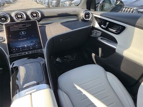 New 2025 Mercedes-Benz GLC 300 4MATIC image 11