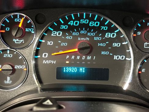 Used 2024 Chevrolet Express 2500 Work Van w/ Driver Convenience Package image 36