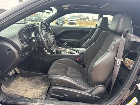 Used 2021 Dodge Challenger GT w/ Plus Package image 11