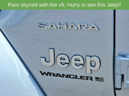 Used 2024 Jeep Wrangler Unlimited Sahara AWD/4WD image 43