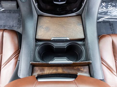 Used 2019 Cadillac Escalade Premium Luxury image 30