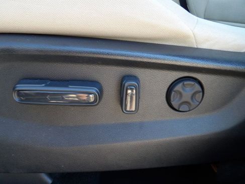 Used 2017 Honda CR-V EX image 12