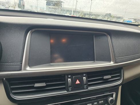 Used 2018 Kia Optima LX w/ 17" Alloy Wheels Package image 29