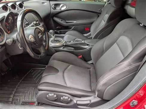 Used 2019 Nissan 370Z Roadster image 22