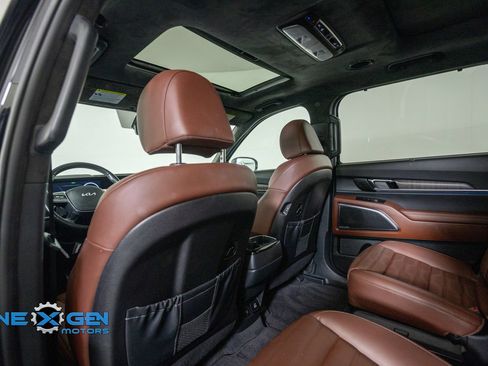 Used 2024 Kia Telluride SX Prestige w/ Towing Package AWD/4WD image 26