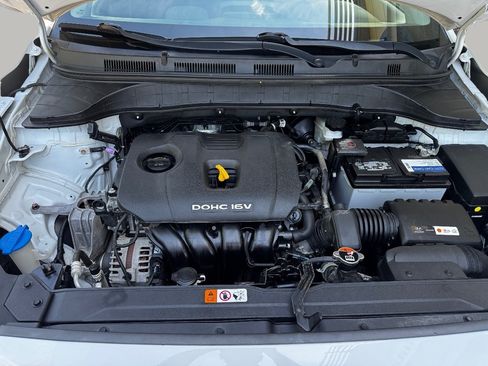 Used 2021 Hyundai Kona SE AWD/4WD image 13
