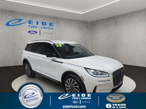 Used 2023 Lincoln Corsair Reserve w/ Rear Removable Package Tray AWD/4WD image 1