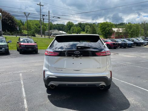 Used 2023 Ford Edge Titanium AWD/4WD image 6