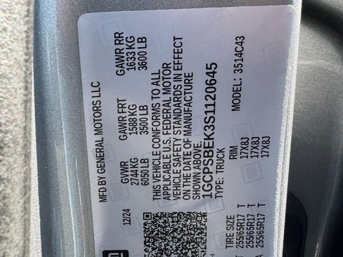 Used 2025 Chevrolet Colorado W/T RWD image 26