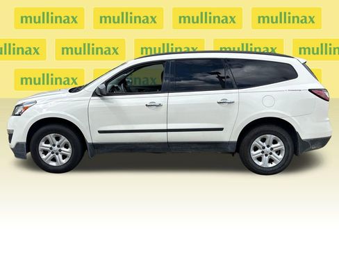 Used 2015 Chevrolet Traverse LS FWD image 11
