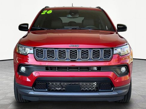 Used 2026 Jeep Compass Latitude AWD/4WD image 2