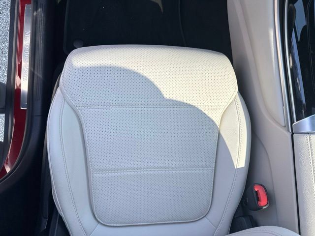 Used 2026 Mercedes-Benz GLC 300 image 16