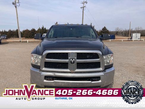 Used 2018 RAM 2500 Tradesman w/ Chrome Appearance Group image 10
