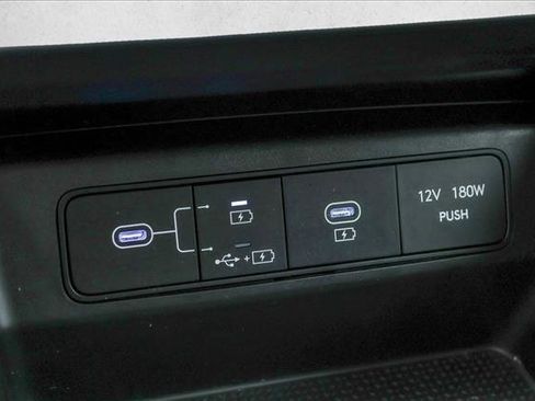 Certified 2025 Hyundai Tucson SE image 20