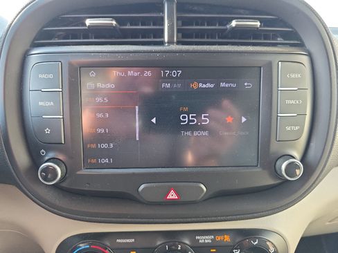 Used 2022 Kia Soul LX w/ Technology Package image 29