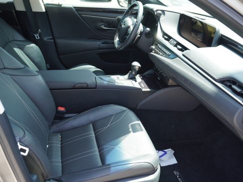 Certified 2020 Lexus ES 350 w/ Accessory Package 2 FWD image 10