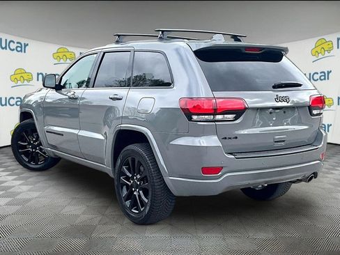 Used 2021 Jeep Grand Cherokee Laredo X AWD/4WD image 4