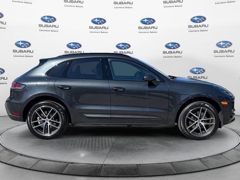 Used 2025 Porsche Macan AWD/4WD image 6