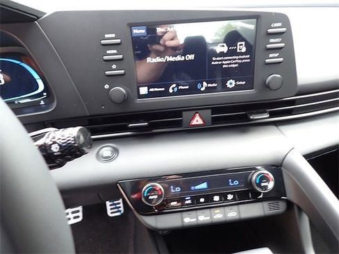 New 2025 Hyundai Elantra Sport image 17