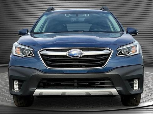 Used 2022 Subaru Outback Limited AWD/4WD image 2