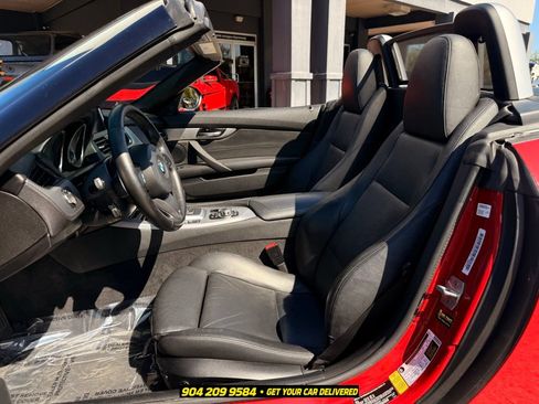 Used 2016 BMW Z4 sDrive35i RWD image 25