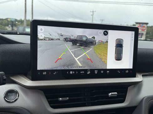 Used 2025 Ford Explorer Active image 25