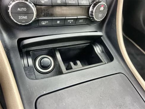 Used 2014 Mercedes-Benz CLA 250 4MATIC image 28