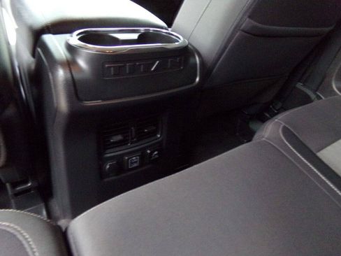 Used 2021 Nissan Titan SV w/ SV Convenience Package AWD/4WD image 24