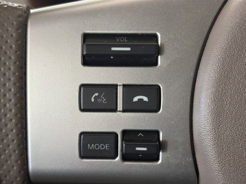 Used 2014 Nissan Frontier SV w/ SV Value Truck Package image 17