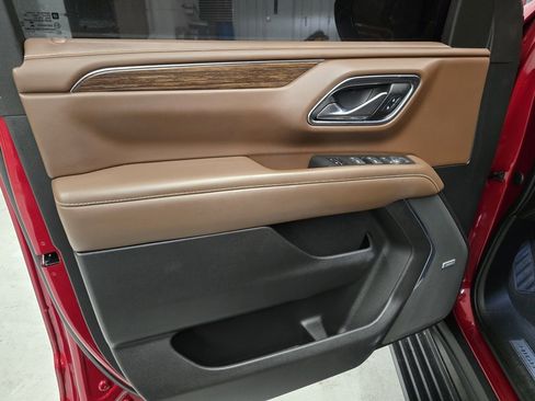 Used 2023 Chevrolet Tahoe High Country image 15