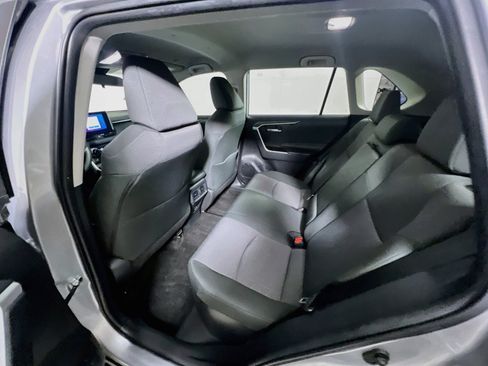 Used 2025 Toyota RAV4 XLE AWD/4WD image 29