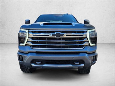 Used 2024 Chevrolet Silverado 2500 High Country w/ High Country Premium Package image 2