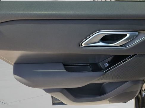 Used 2025 Land Rover Range Rover Velar Dynamic SE AWD/4WD image 12