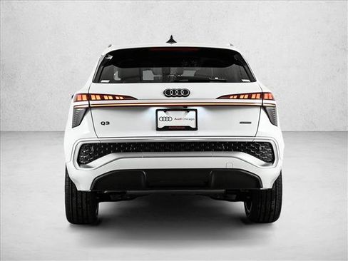 New 2026 Audi Q3 quattro 2.0T AWD/4WD image 7