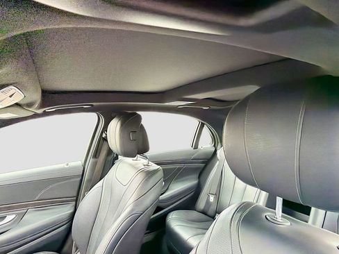 Used 2020 Mercedes-Benz S 450 Sedan image 26