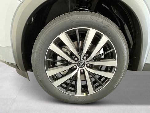 New 2025 Nissan Pathfinder Platinum w/ Cargo Package image 10