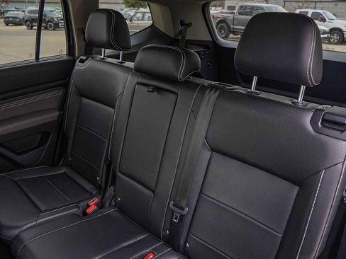 Used 2022 Volkswagen Atlas SE w/ Panoramic Sunroof Package image 30