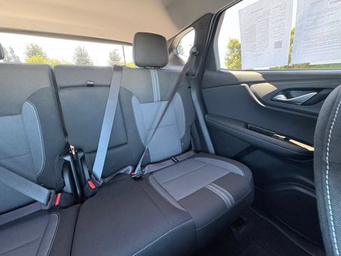 Used 2025 Chevrolet Blazer LT FWD image 39