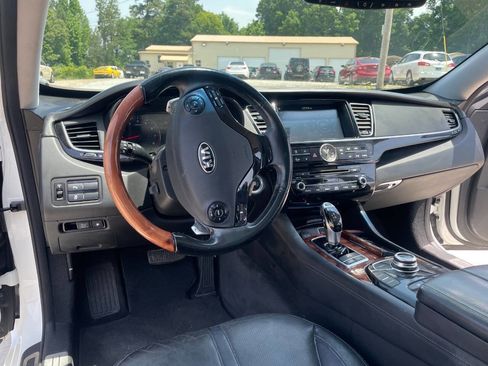 Used 2016 Kia K900 Luxury RWD image 24