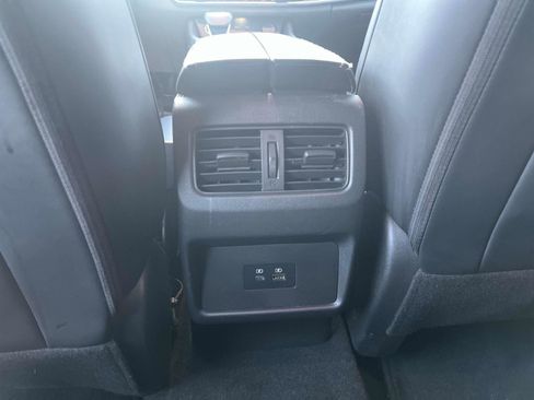 Certified 2022 Nissan Rogue SV w/ SV Premium Package image 17