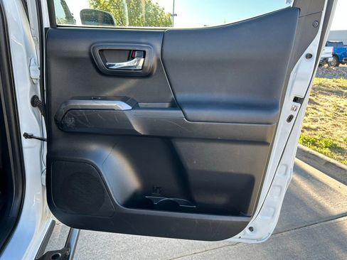 Used 2019 Toyota Tacoma TRD Off-Road image 27