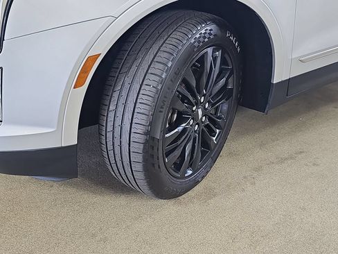 Used 2017 Cadillac XT5 Premium Luxury AWD/4WD image 39