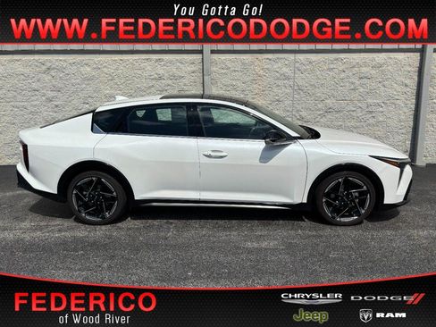 Used 2025 Kia K4 GT-Line w/ GT-Line Sunroof Package FWD image 1