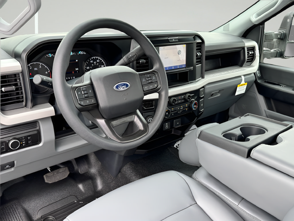 Used 2025 Ford F250 XL RWD image 6