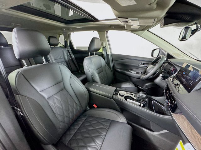 New 2026 Nissan Rogue Platinum w/ Tech Package AWD/4WD image 27