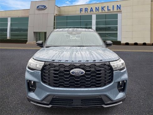 New 2026 Ford Explorer ST-Line w/ ST-Line Street Pack image 2