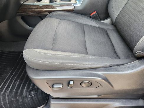 Used 2023 GMC Sierra 1500 Elevation image 24