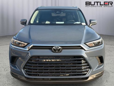 New 2026 Toyota Grand Highlander FWD image 9