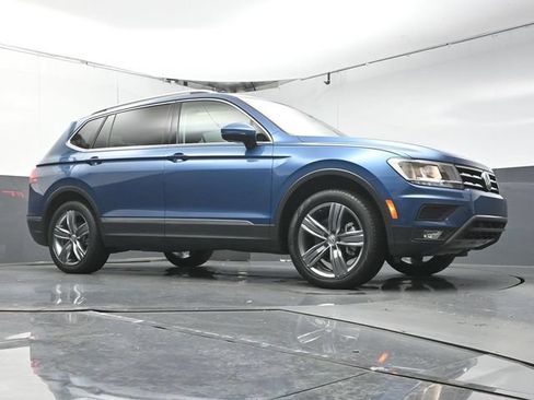 Used 2020 Volkswagen Tiguan SEL FWD image 42