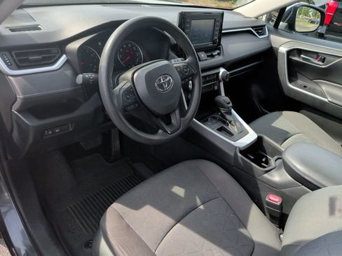 Used 2022 Toyota RAV4 XLE FWD image 14